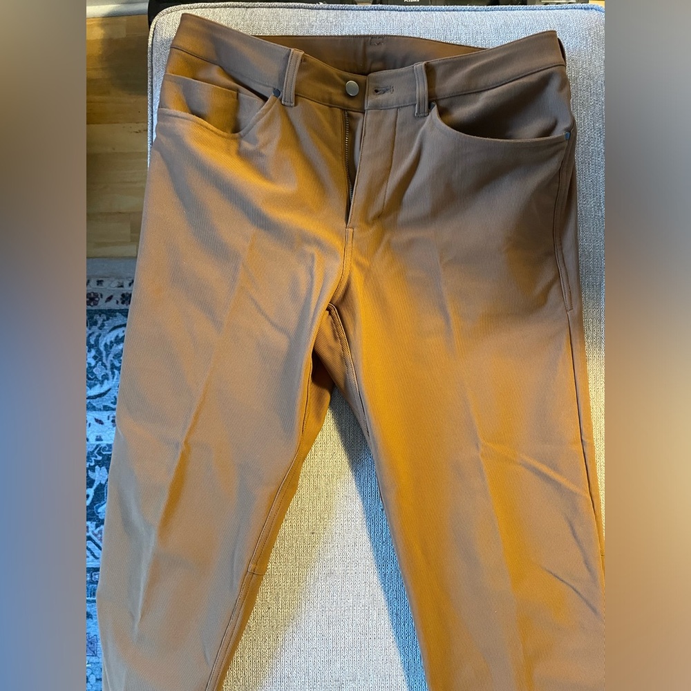 Lululemon Men’s Trouser